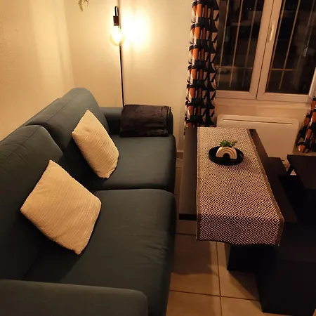 Ferienwohnung Le Temps Des Cerises Nîmes Exterior foto