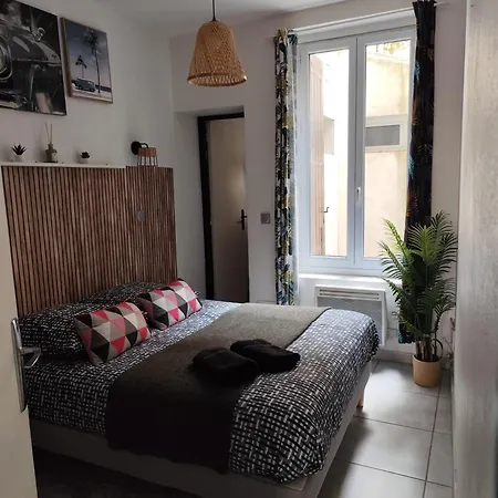 Ferienwohnung Le Temps Des Cerises Nîmes Exterior foto